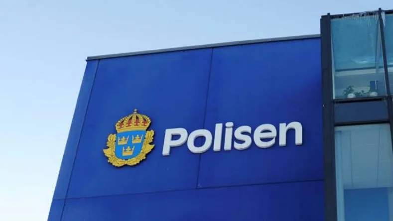 Upphittad: Saknar du en vit hund med krullig päls?
