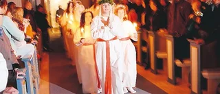 Stämningsfull Lucia i Virserum