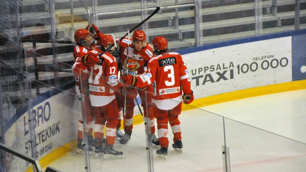 Almtuns J20 under en match mot Wings under säsongen.