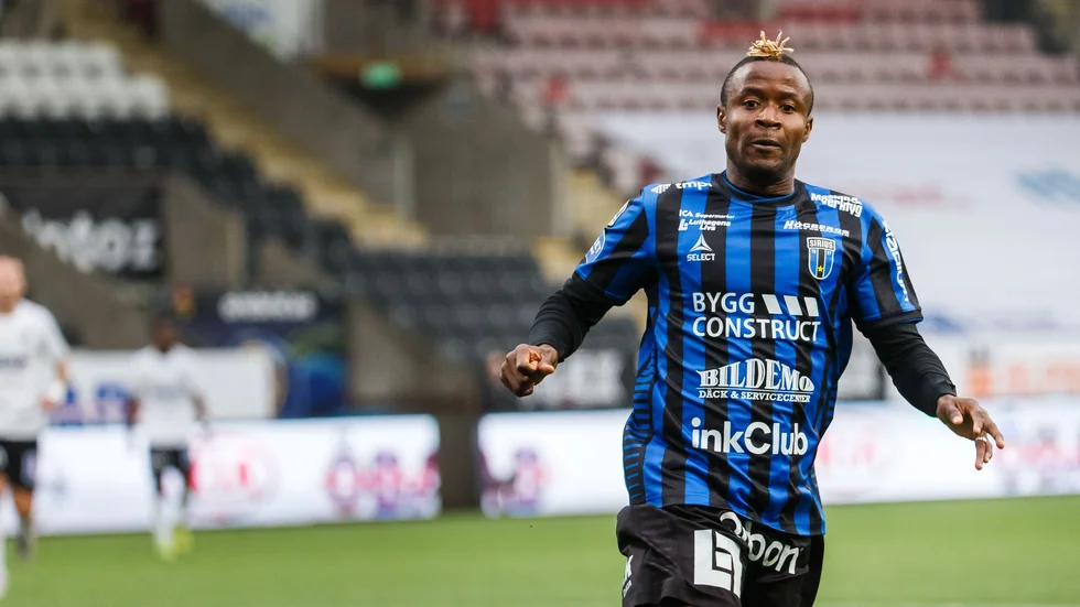 Kennedy Igboananike under sin tid i Sirius. 