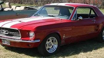 En av 22 varianter av Ford Mustang på träffen i Björklinge. Även en Chevrolet Corvette och en Ford Thunderbird var på plats.