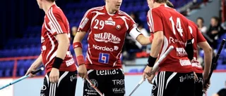 Kaptenen spelar mot AIK