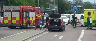 En till sjukhus efter mopedkrock