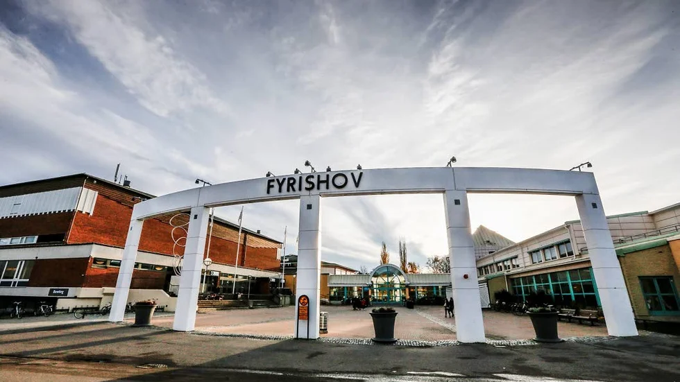 En rad polisanmälningar om sexuella ofredanden vid Fyrishovs bad har gjorts på senare tid. Trots att det ska vara minderåriga som är misstänkta har socialtjänsten inte fått information om anmälningarna.