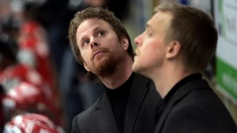ishockey Mora - Almtuna, tränare Jonas Rönnqvist och Bert Robertsson