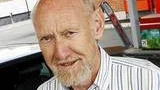 Arne Wimmerstedt från Sunnersta menar att det finns både fördelar och nackdelar med dubbdäcken.