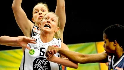 Anette Johansen har skrivit på för Sallén.