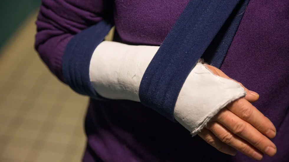 Armslingor, som bland annat används som stöd efter ett benbrott, är ett exempel på en produkt som inte klassificeras om ortopedisk. Arkivbild.
