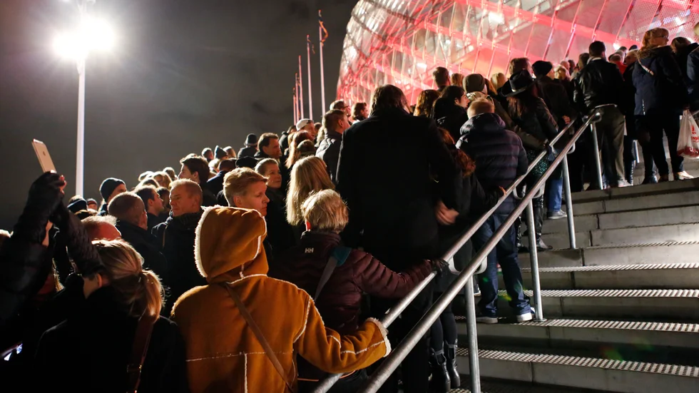 Publik inför helgens konsert med Madonna. Nu blir det förbjudet att ta med väskor. Arkivbild.