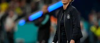 Förbundskaptenen sparkas efter VM-fiaskot
