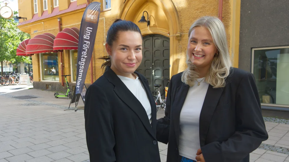 Projektledarna My Bergström och Malin Åsén har jobbat hårt för att få hela arrangemanget att bli en oförglömlig upplevelse för de tillresta UF-alumnerna.