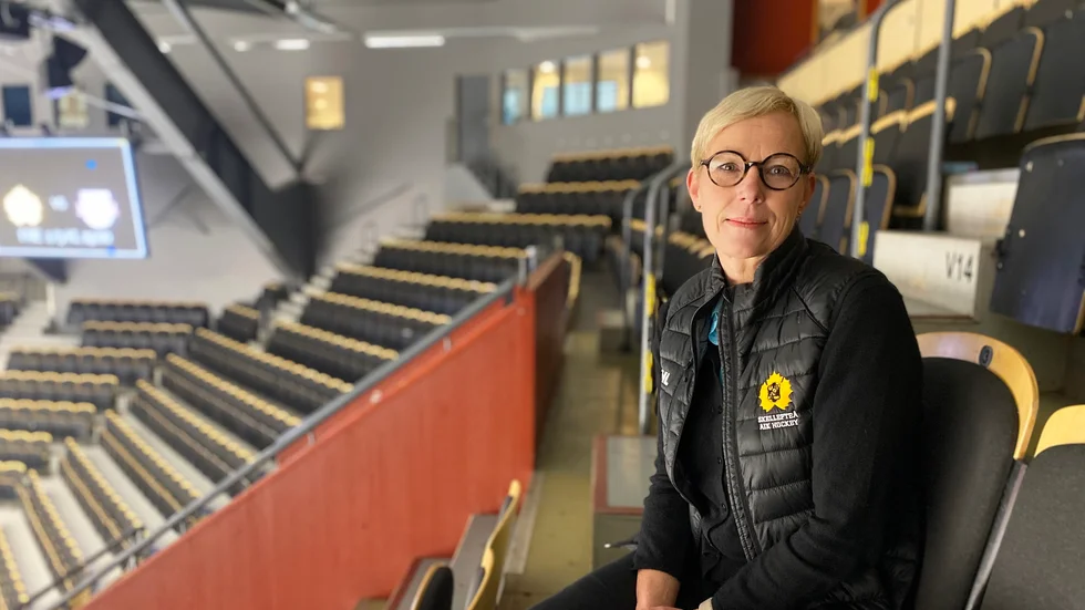 Åsa Andersson, klubbdirektör i Skellefteå AIK, är trygg med klubbens beslut men erkänner att stormen efter värvningen av Kenny Agostino varit större än förväntat. 