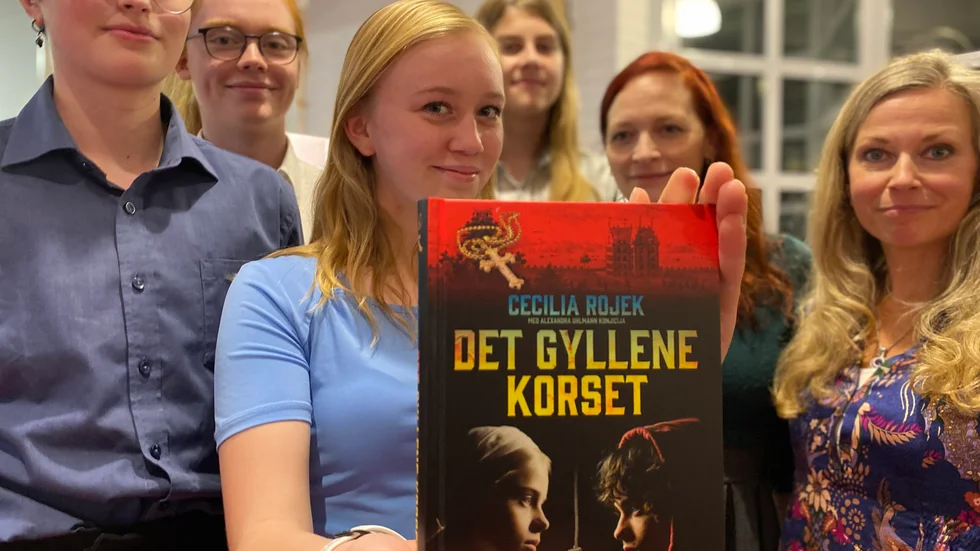 Att boken skulle kretsa kring tidresor fanns tidigt med i idéstadiet. "Man har ju velat avslöja allt om det man skrivit om", säger Hannalina Haraldsson som håller i boken.