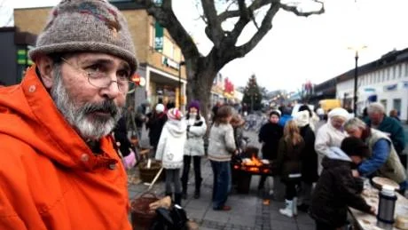 Brydd. Erik Wessely vill att kommunen slopar planerna på att sänka stödet till lägerskolan Stavgard i Burs. Den hotas av liggande sparförslag i Barn- och utbildningsnämnden.