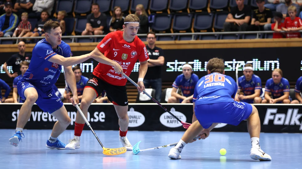 Filip Langer och Storvreta slog ut Classic från Finland i kvartsfinalen av Champions Cup. Nu väntar svenskt motstånd i semifinalen.