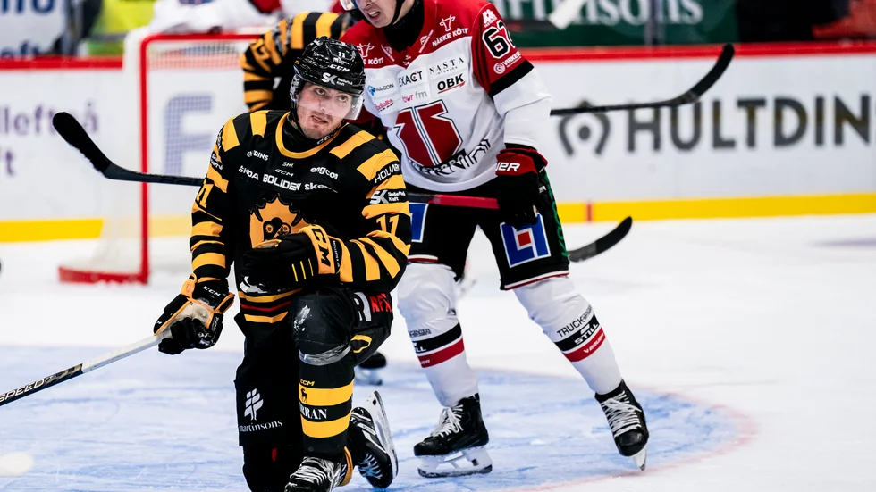 Max Lindholm och Skellefteå AIK föll mot Örebro under lördagen.