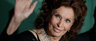 Sophia Loren opererad efter fallolycka