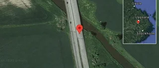 Stillastående personbil stör trafiken på E4