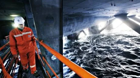 Östersjön. - Det är mildare väder än på Nordsjön, men mer vrak, minor och dumpat amminition som krånglar till arbetet här, säger Mike Waterworth