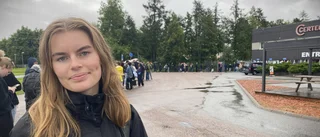 Här köar Uppsalastudenterna i timmar – för att få komma hem
