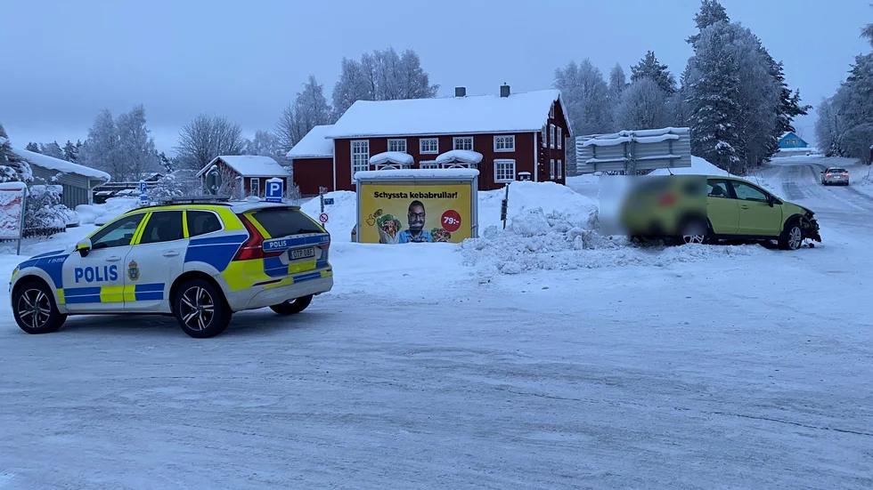 På fredagen inträffade en sidokollision mellan två personbilar på Persön i Luleå. Inga personskador har rapporterats.