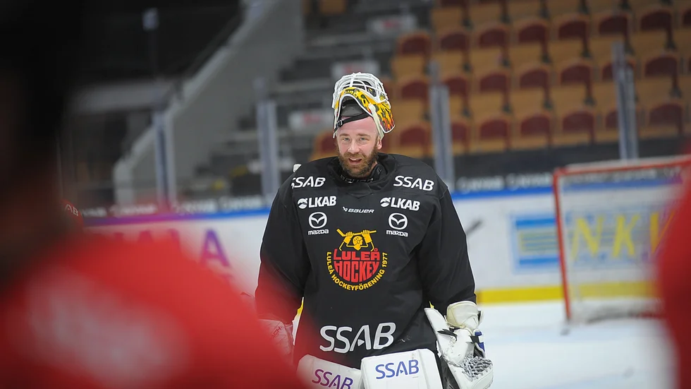 David Rautio är tillbaka i Luleå Hockeytröjan igen. "Känns som om att jag har varit här en miljon gånger", säger han efter träningen med sitt "nya" lag.
