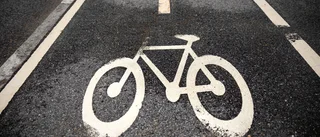 Fiskelina hittades spänd över cykelbana