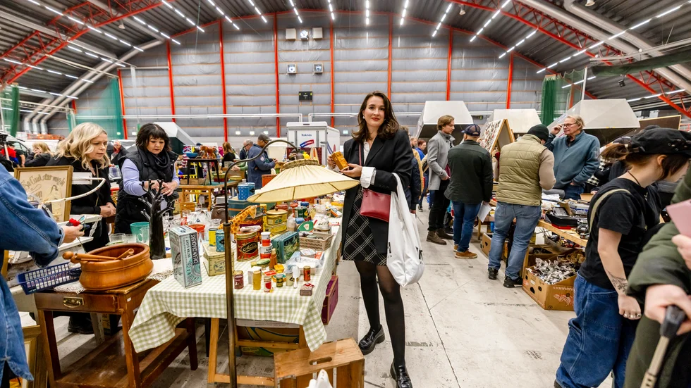 Sara Olsson tar med oss ut på en shoppingrunda på fyndmarknaden och delar med sig av sina bästa loppistips.