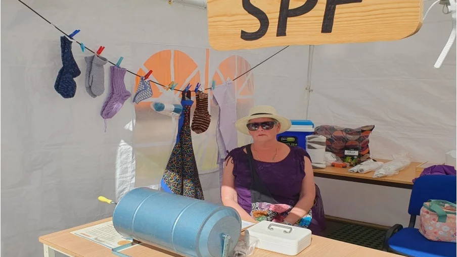 Marianne Jakobsson SPF Överkalix, vid lotteriet.