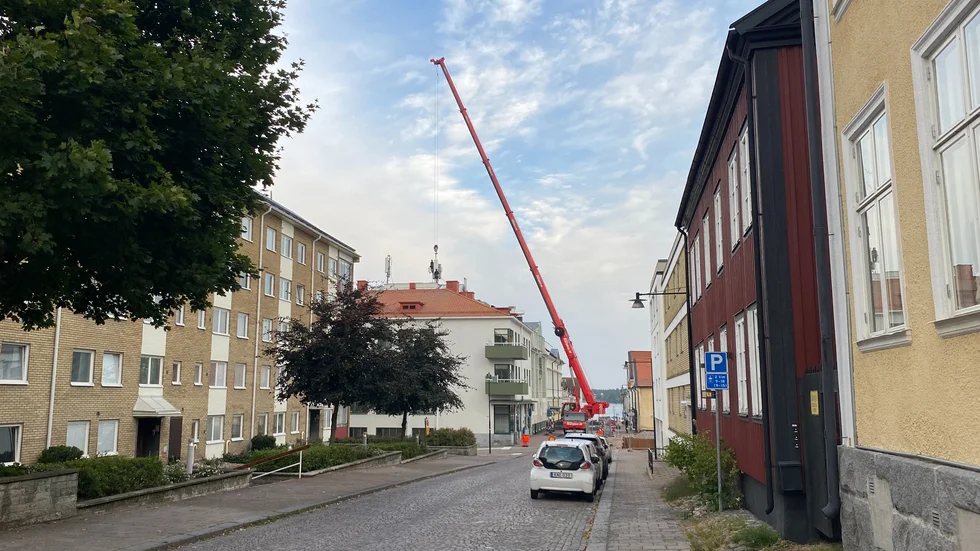 Så här såg vyn ut längs Strömsgatan. Kranen stod i höjd med gamla Centrumgården.