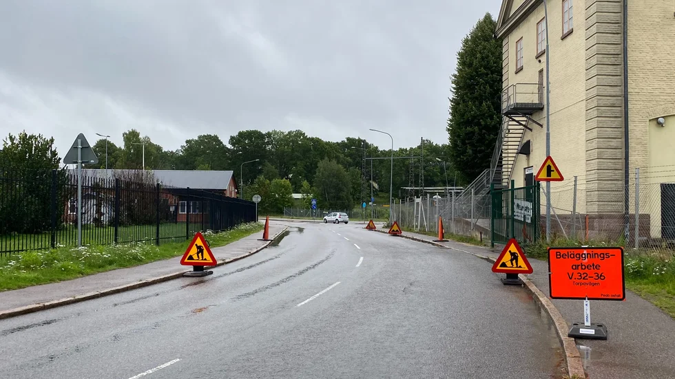 Torpavägen vid Ekenässkolan ska asfalteras om.