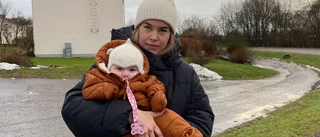 Madeleine, 34, kan få 1 500 bilar dundrande förbi dörren 