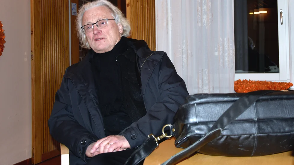 "Jättetråkigt att så många var förhindrade att vara med. Strandängarnas utveckling är en för stor fråga för att bara skynda igenom" säger Carl Otto Gählman.