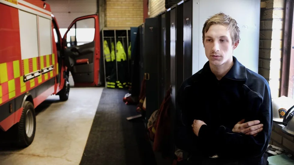 Besviken. Isak Söderström är en av deltidsbrandmännen i Burgsvik som länge kämpat för mer resurser på landsbygden.