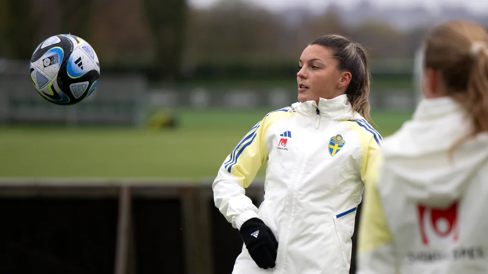 Johanna Rytting Kaneryd på landslagets träning inför Schweiz-matchen.