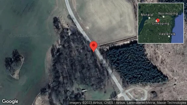 Fallna träd skapar problem i trafiken