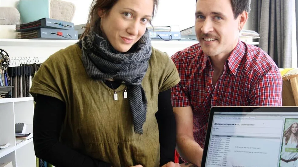 Anna Forsström och Jörgen Linder har skrivit på för att stoppa förslaget att begränsa musikunderhållningen på uteserveringarna. De tror att det skulle göra Motala mindre attraktivt som kultur- och turiststad.