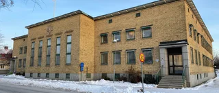 Dement ex-svärfar kan dömas för yxattack