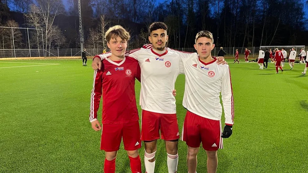 Vimmerbykillarna som spelade med Smålandslaget i helgen. Fr.v: Cevin Karlsson, Hassan Mohammed och Ville Abenius.
