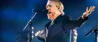 Magnifik kväll med rockpoeten ✔ Strålande spelhumör ✔ Vild spelstil ✔ Hängivna fans