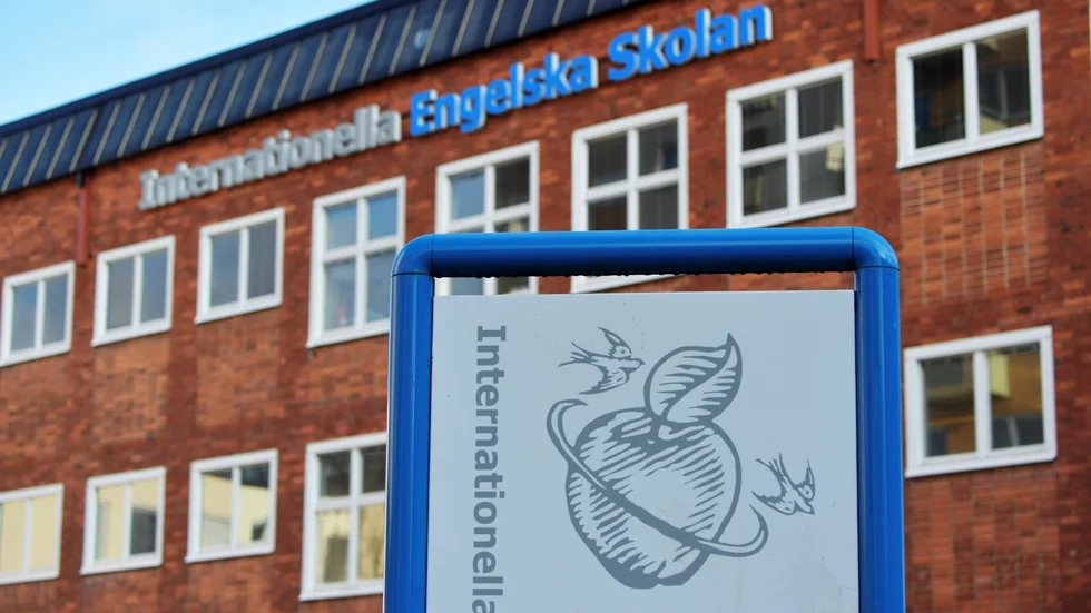 "Internationella Engelska skolan (IES) får nu avslag av Skolinspektionen på sin önskan att etablera fyra nya skolor i Norrtälje, Huddinge, Upplands-Bro och Göteborg."