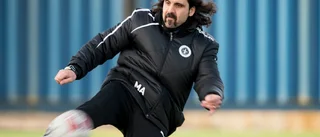 Bissarna möter ex-tränaren i seriepremiären