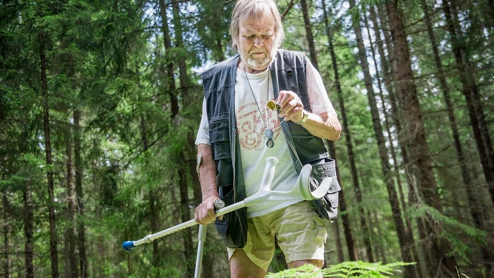 Klas Jaederfeldt har skrivit flera böcker om svampar.Foto: Ida Svensson