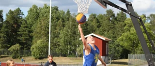 Tre mot tre-basketen växer och Västervik hakar på • Dags för utomhusturnering bakom gymnasiet