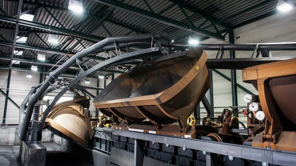 Kiruna Wagon som har utvecklat ett dumpervagnssystem för långa järnvägstransporter och lossning av mineraler. Innovativt tyckte juryn som gav dem årets Steel prize.