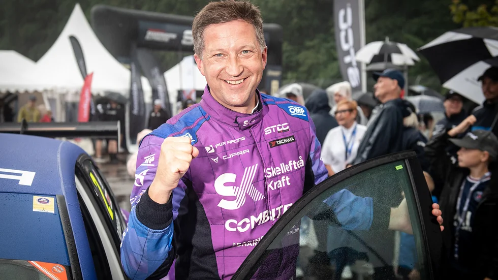 Robert Dahlgren tog en historisk trippel på Knutstorp. Han vann alla tre race och har nu 51 vinster i STCC genom historien.