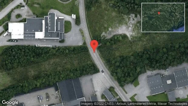 En personbil i trafikolycka på Svarvargatan