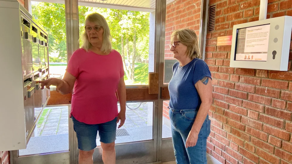 Anna Nilsson och Karin Jonsson kände sig överkörda och fick ingen förklaring till varför även deras brevlådor fått en "ingen reklam"-skylt.