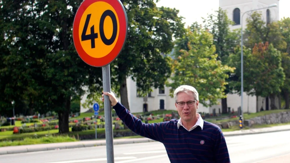 Kommunstyrelsen, där Robert Skoglund (S) är vice ordförande var eniga om att sänka farten i tätorterna.