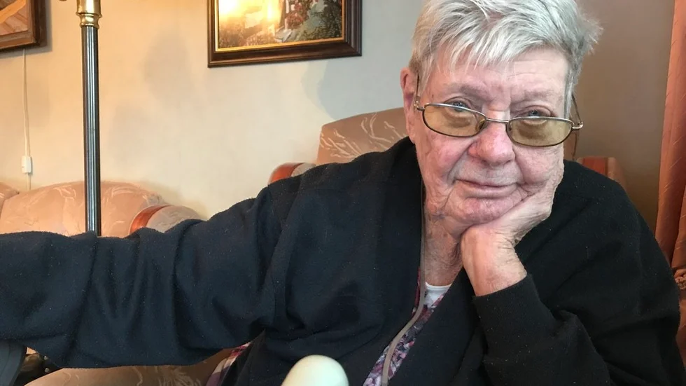 90-åriga Ella Ericson tycker att hemtjänsten har blivit allt sämre de senaste åren.